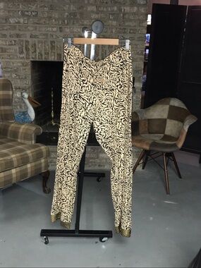Women's Black & Cream Patterned Harem Pants